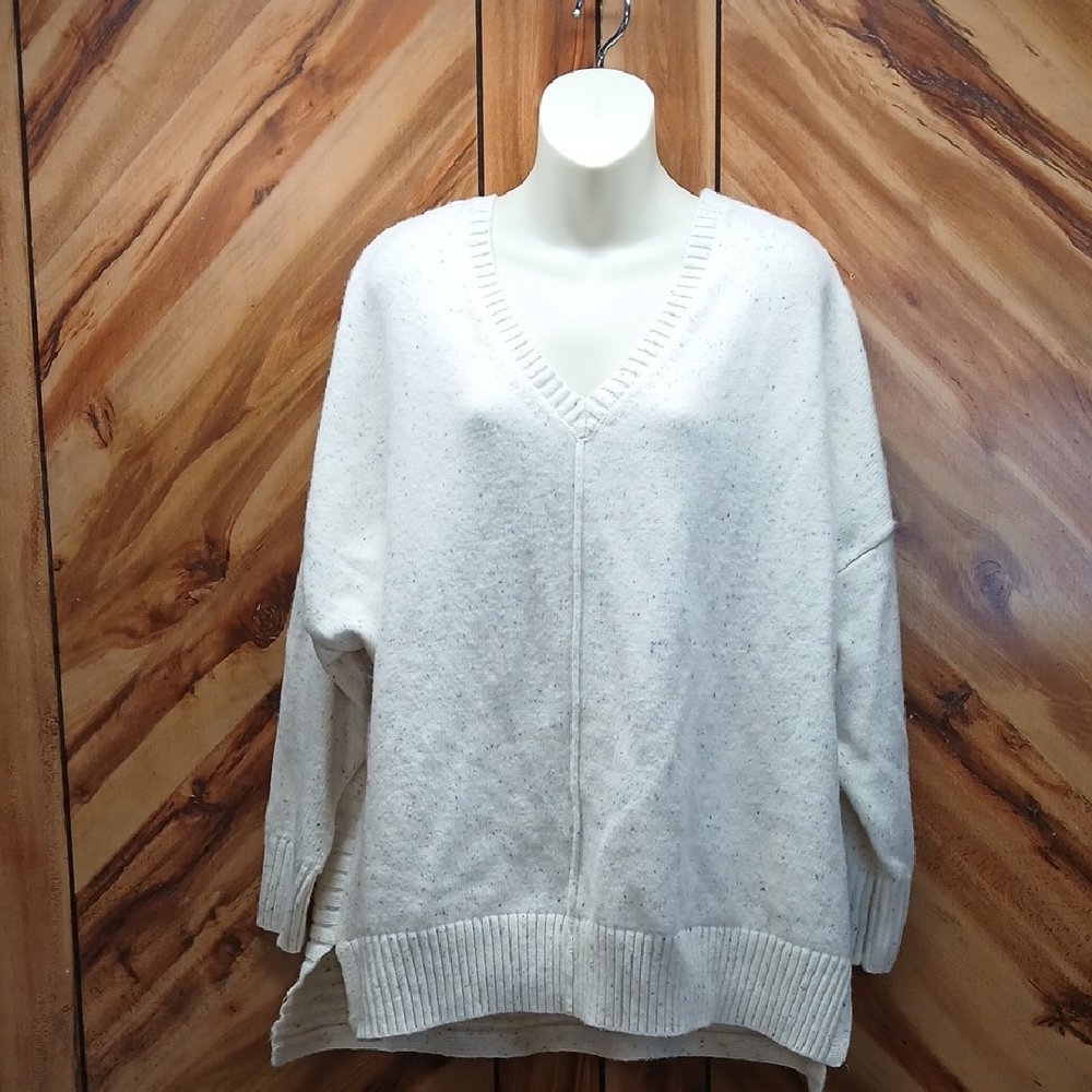 Tahari Women's Speckled Knit V-neck Pullover Sweater Size 1X